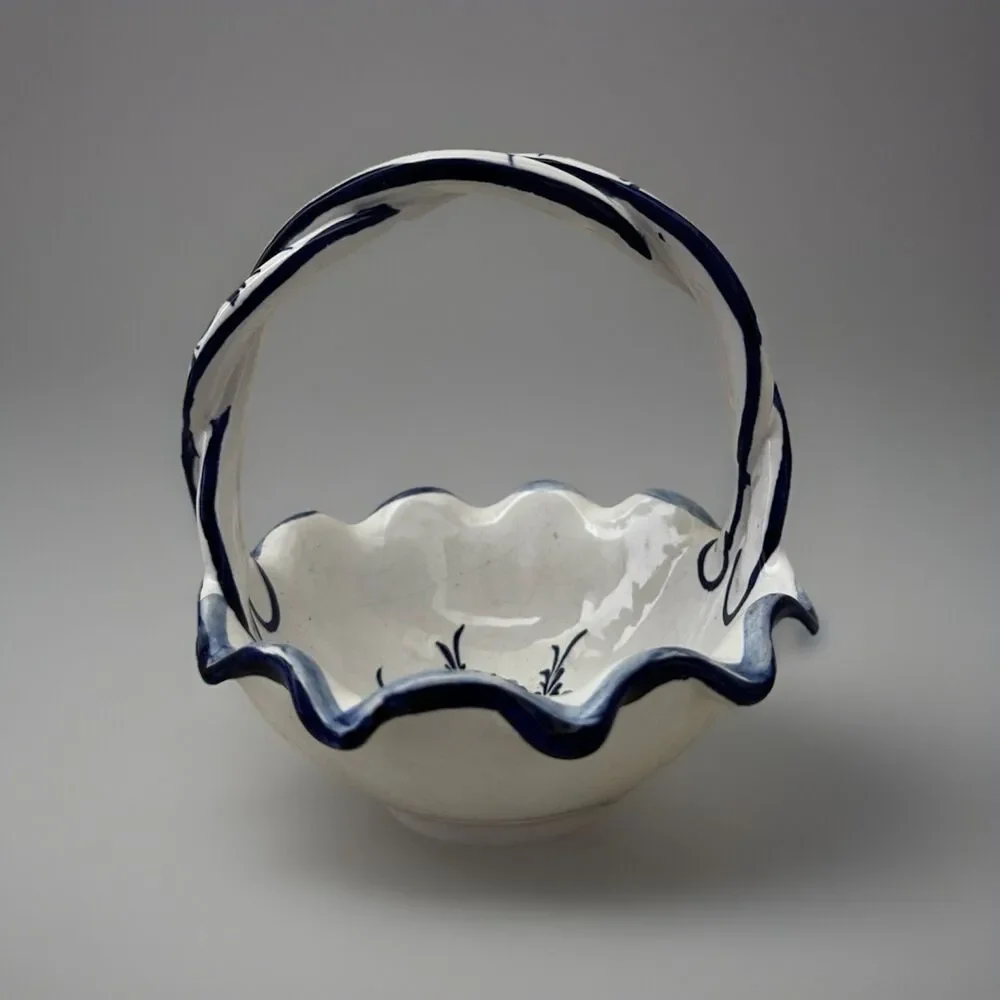 Vintage 1988 Hand Painted For Macy’s Ceramic Basket Blue White Floral Italy